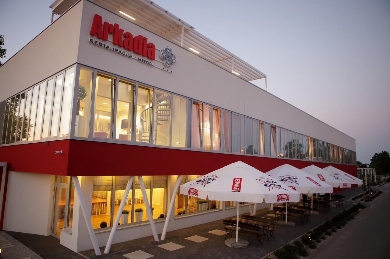 Hotel Arkadia Jelcz-Laskowice Exterior photo